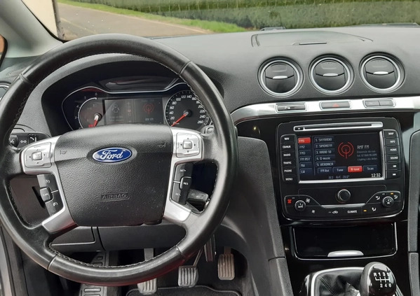 Ford S-Max cena 37777 przebieg: 230000, rok produkcji 2012 z Dobra małe 254